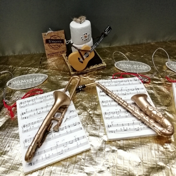 Holiday Musical Set of 6 Tree Ornaments - Picture 2 of 8